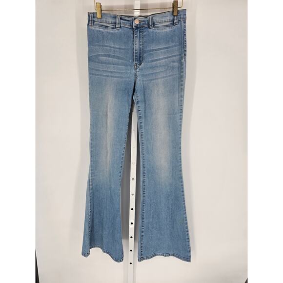 Tractr Women's Blue Medium-Wash Mid-Rise Flared Jeans Size 29 - Picture 1 of 6